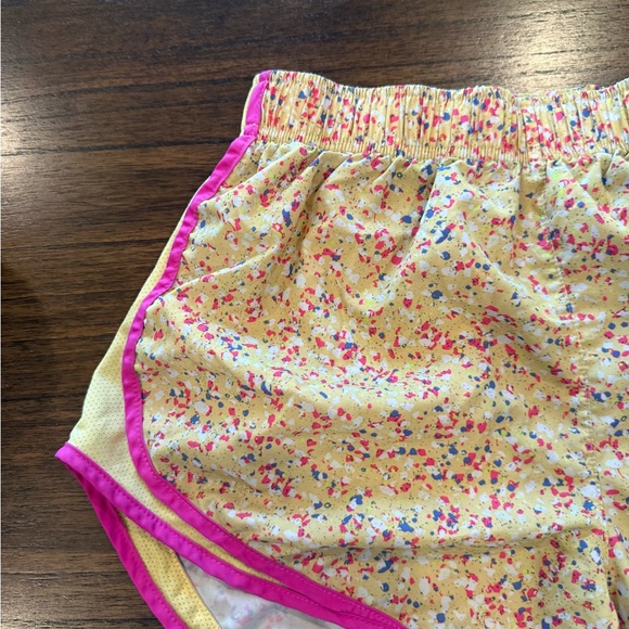 Nike Dri-FIT Running Shorts Bundle Women’s Athletic Activewear Size Medium EUC - Picture 11 of 16